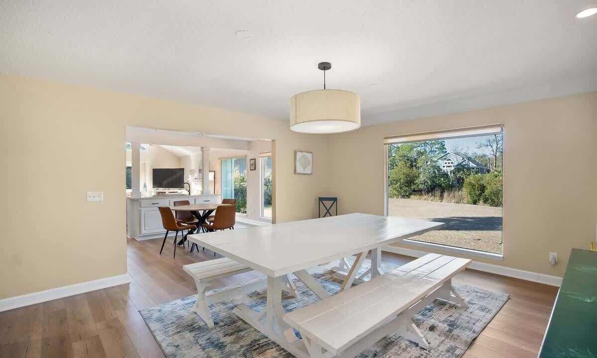 Photo of Livingroom in Blue Heron Lake