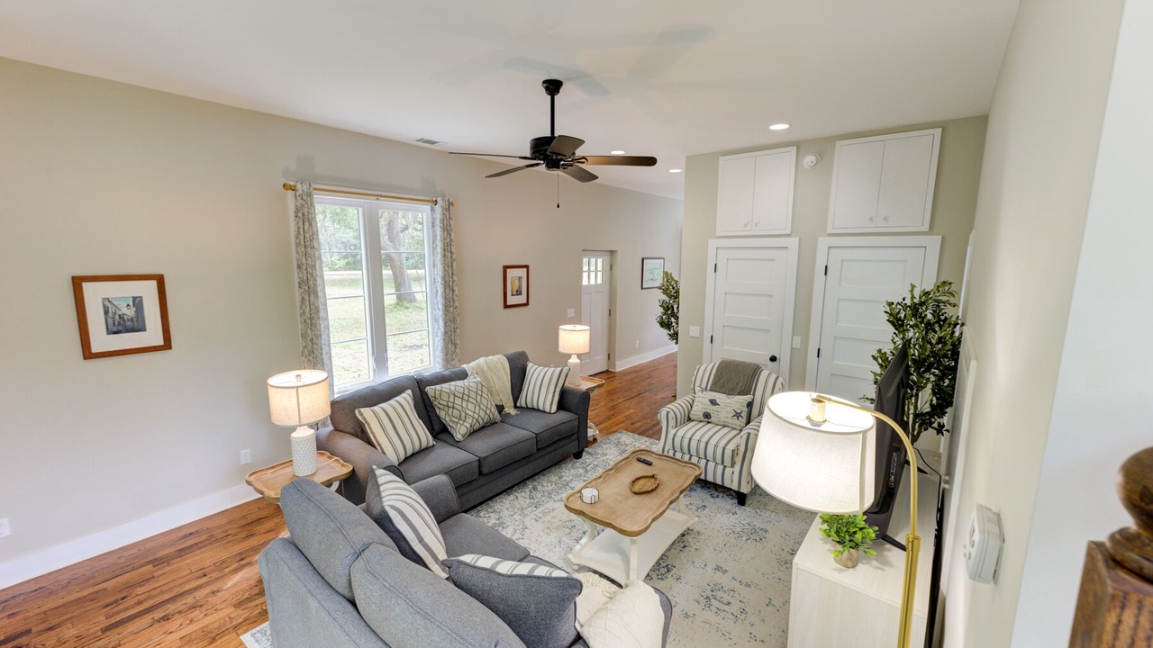 Photo of Livingroom in Rockville