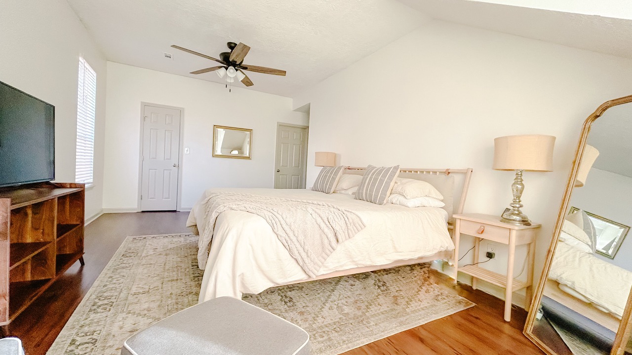 Photo of Bedroom in Evans