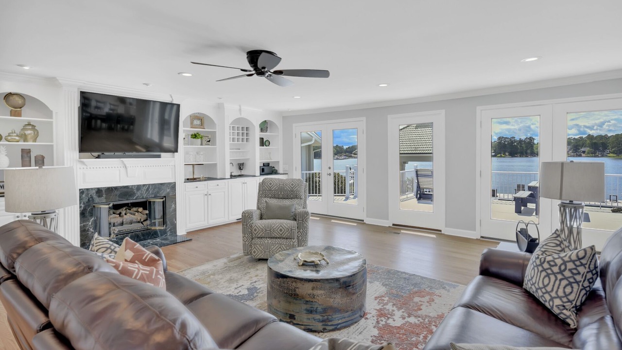 Photo of Livingroom in Lake Murray of Richland
