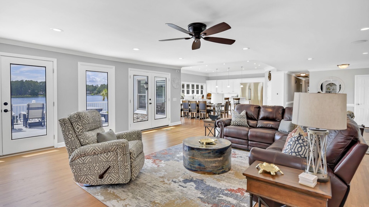 Photo of Livingroom in Lake Murray of Richland