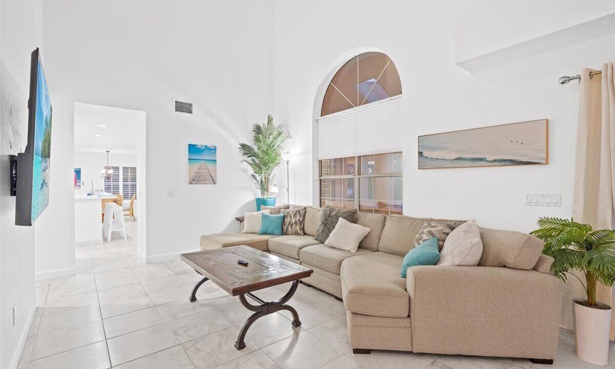 Photo of Livingroom in Melbourne Beach