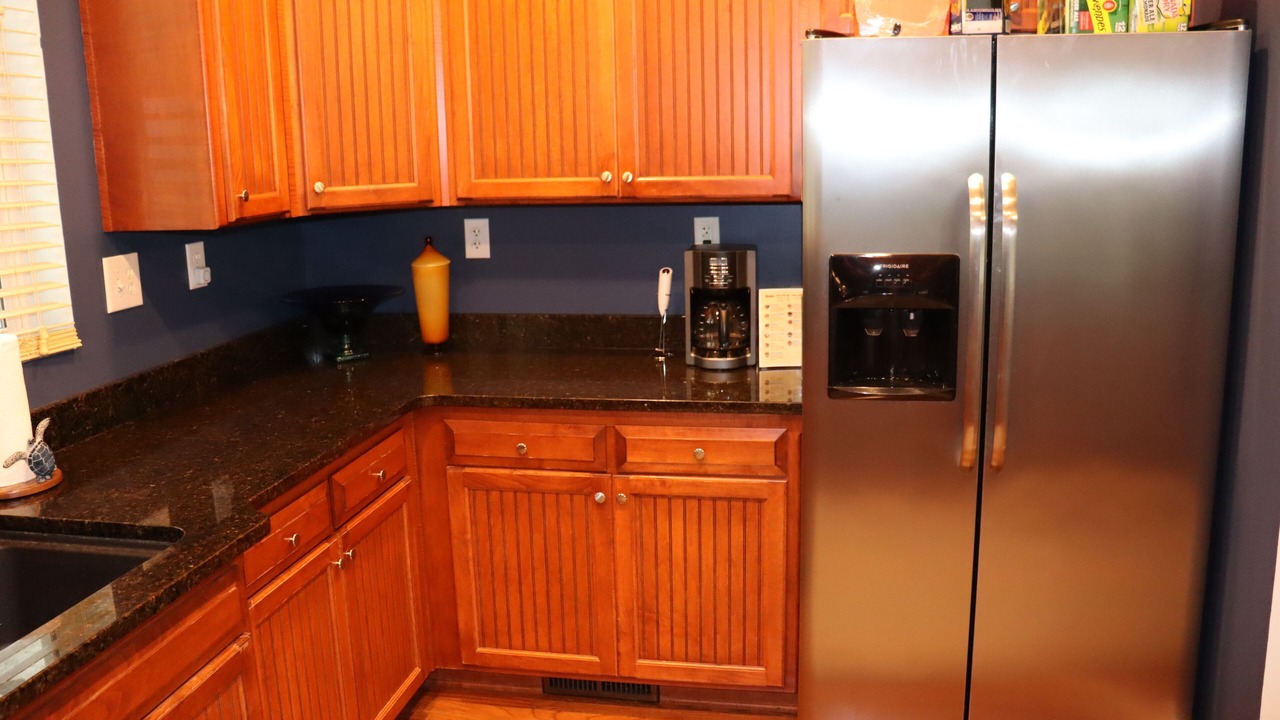 Photo of Kitchen in Oceanmarsh Subdivision