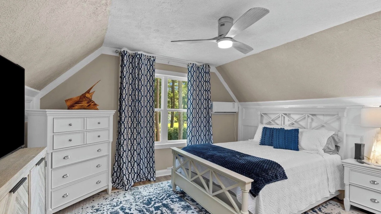 Photo of Bedroom in Craven County