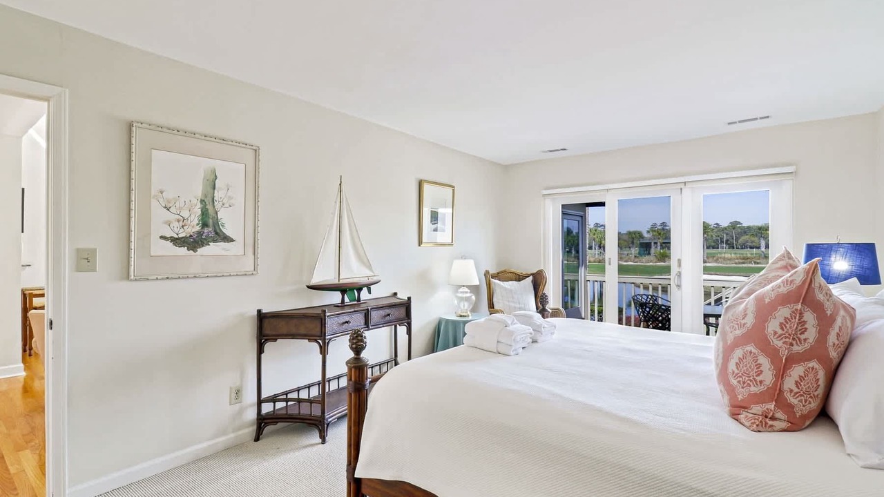 Photo of Bedroom in Oceanside