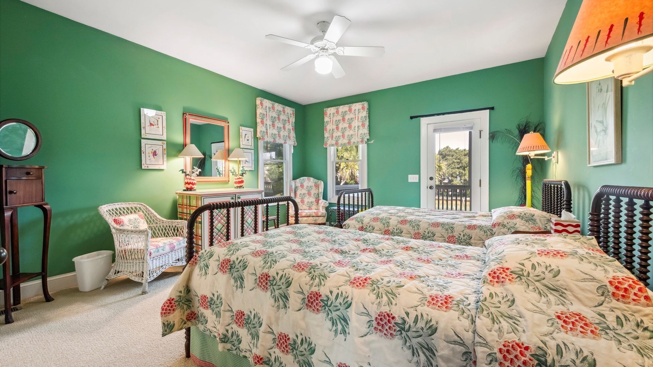 Photo of Bedroom in Debordieu Colony
