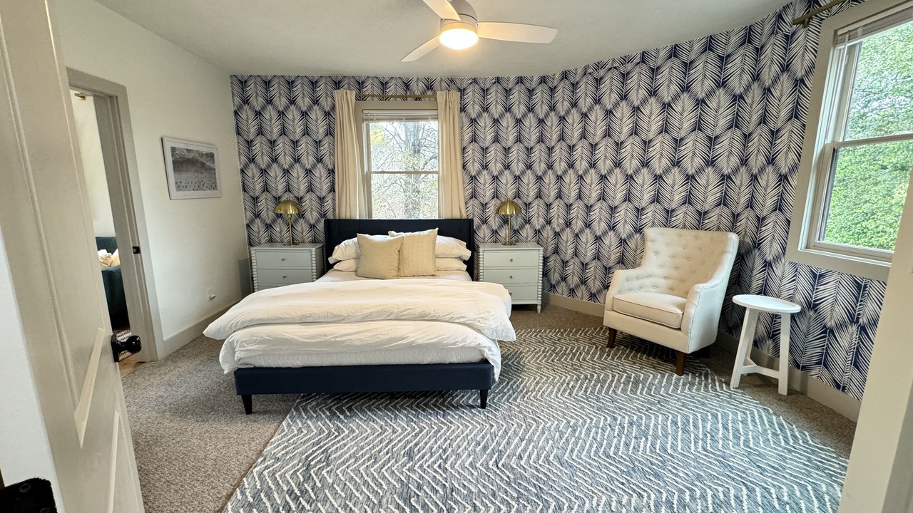 Photo of Bedroom in Midtown