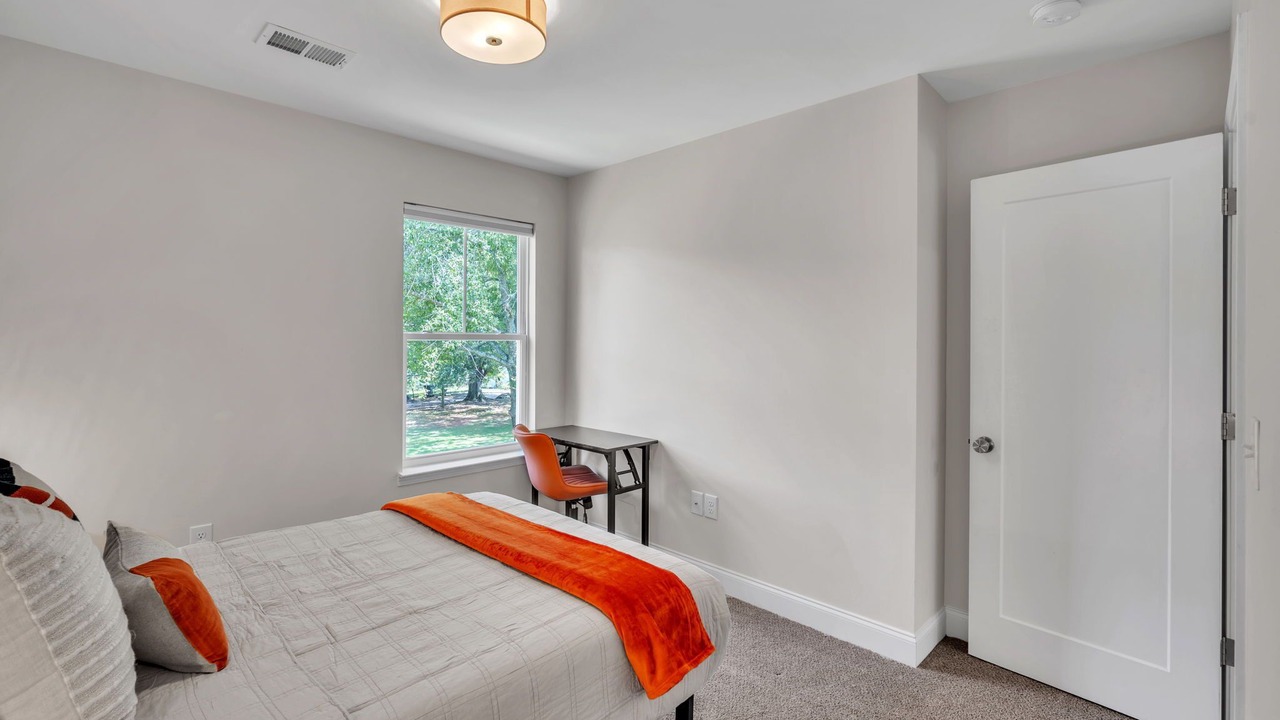 Photo of Bedroom in Taylors