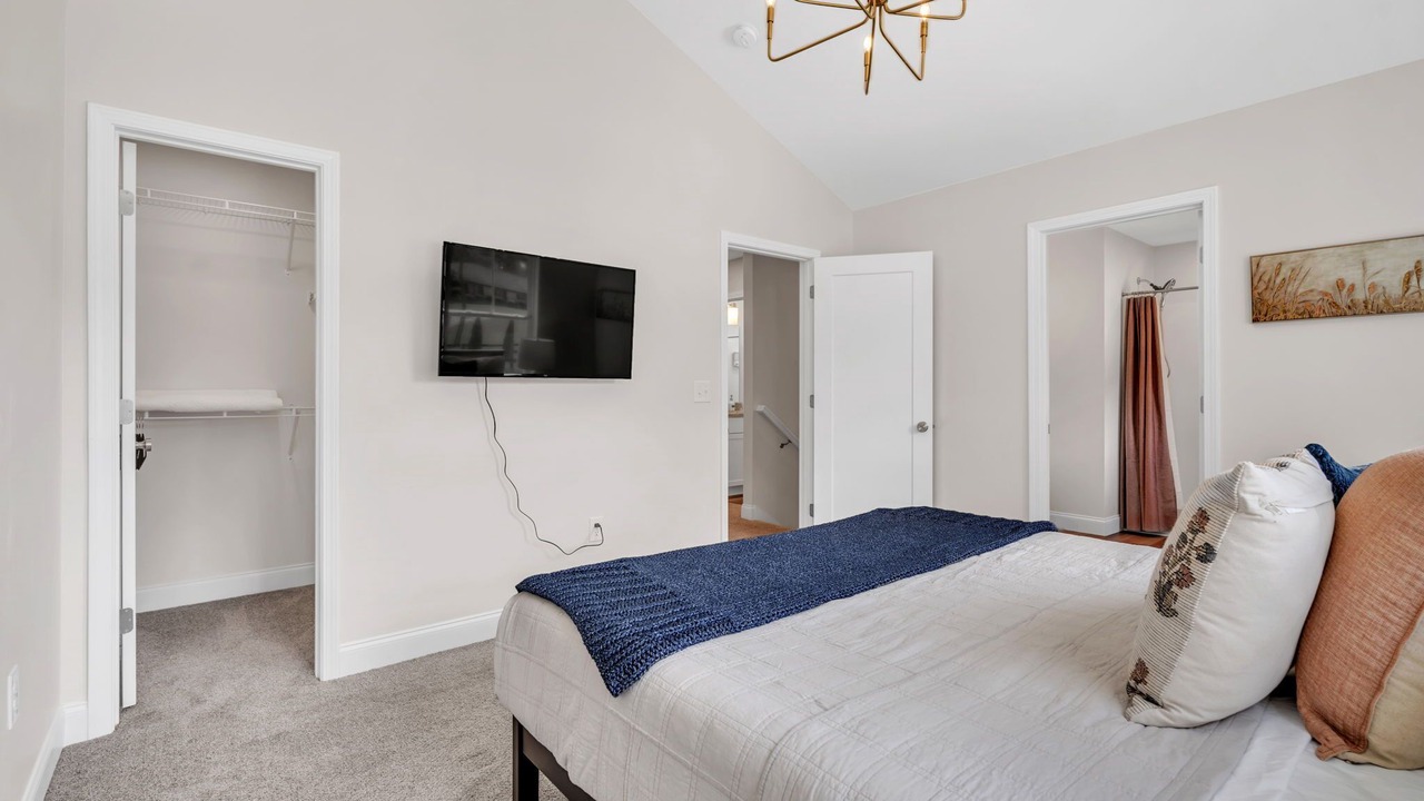 Photo of Bedroom in Taylors