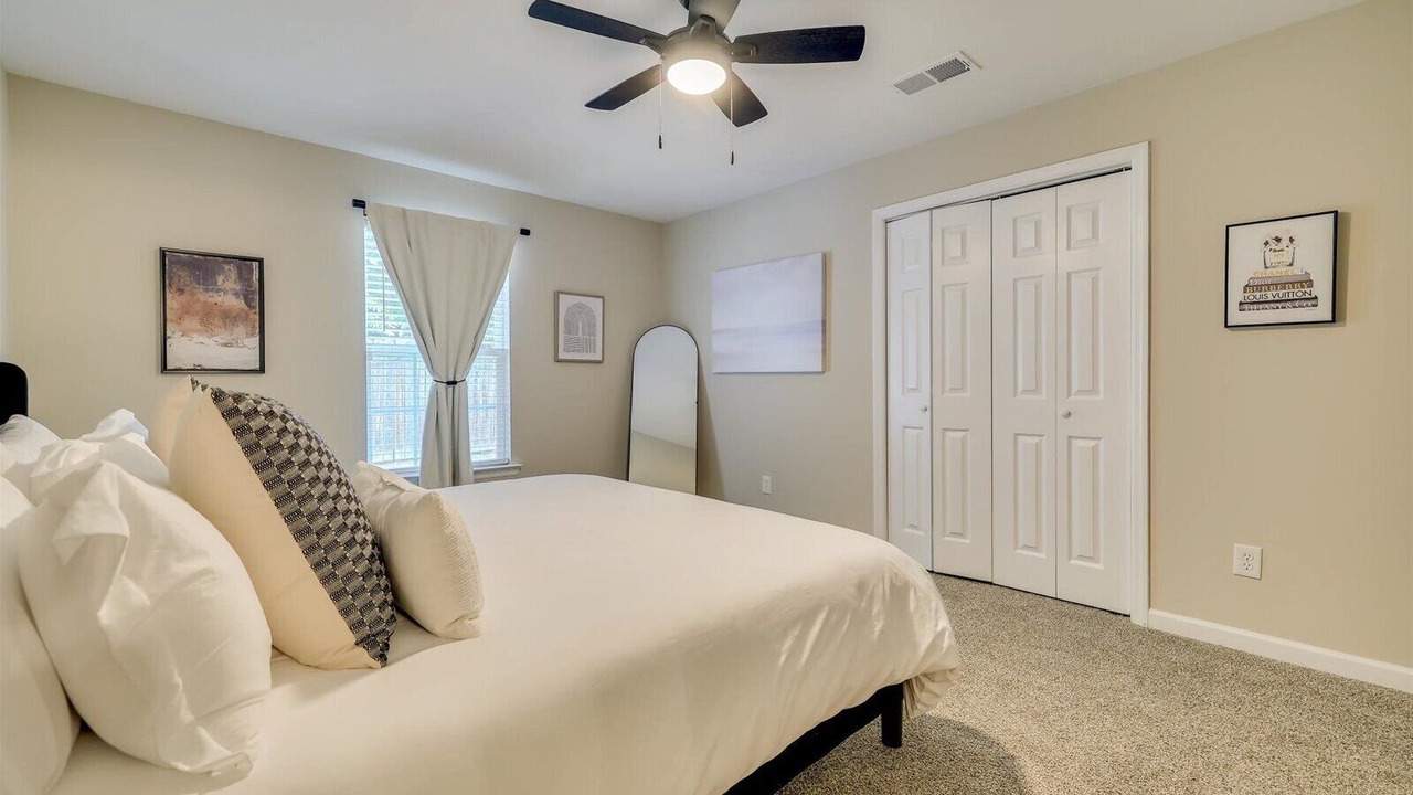 Photo of Bedroom in Evans