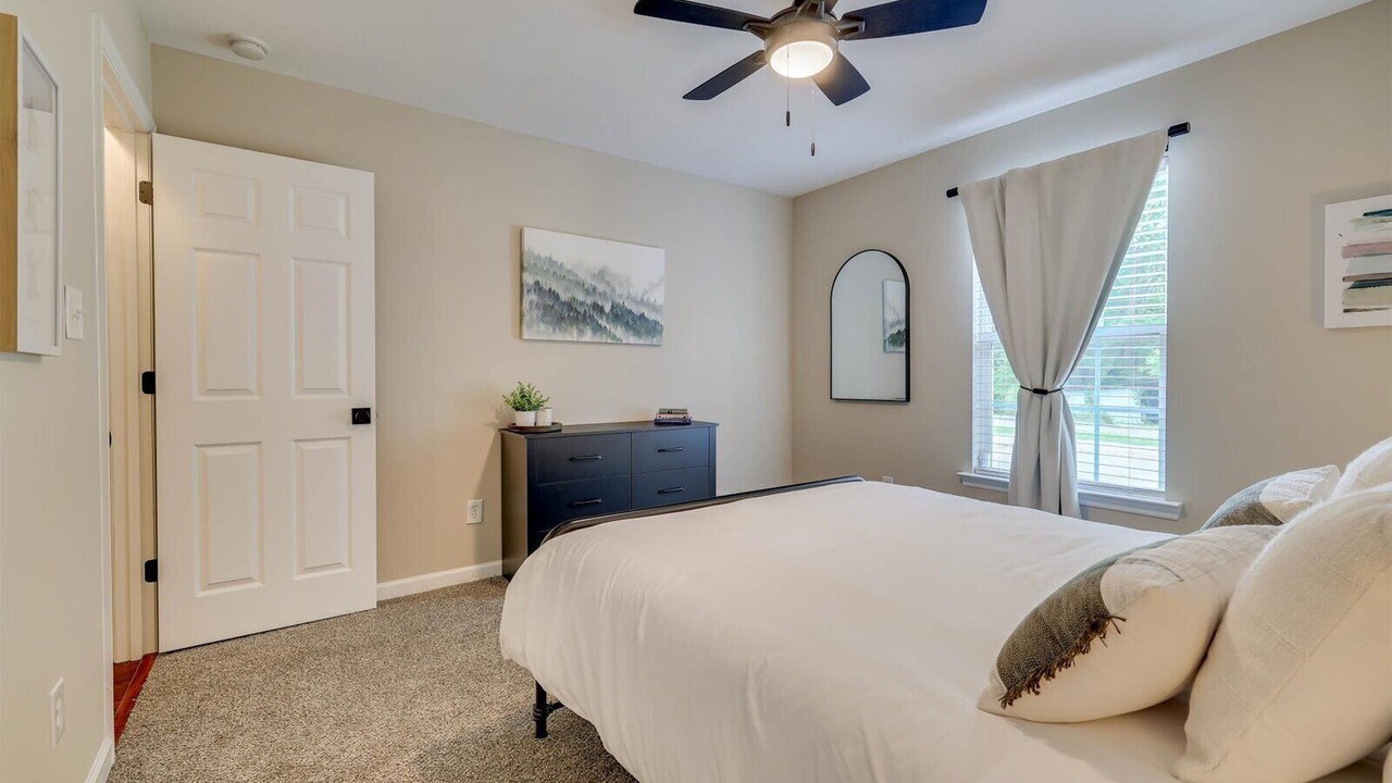 Photo of Bedroom in Evans