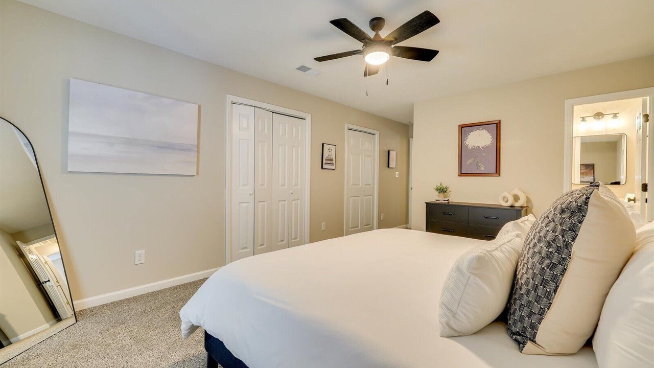 Photo of Bedroom in Evans