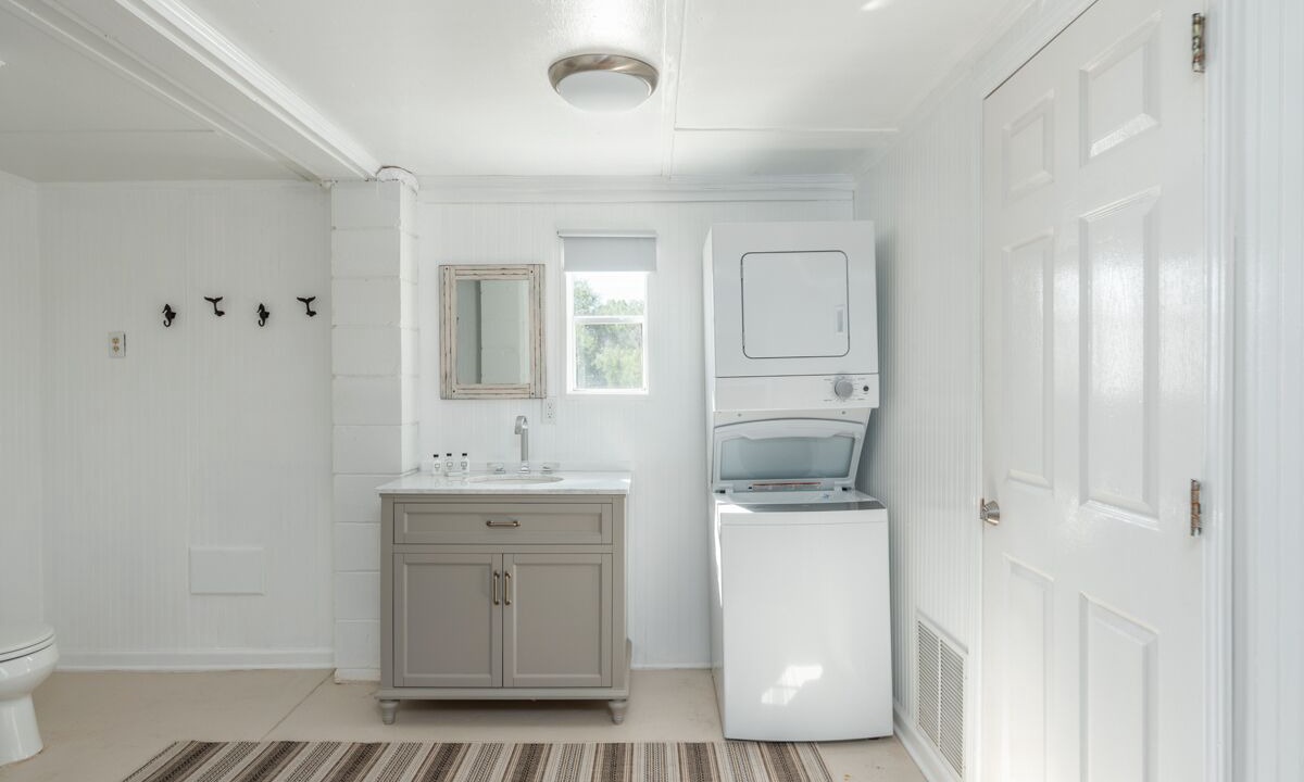 Photo of Bathroom in Oceanmarsh Subdivision