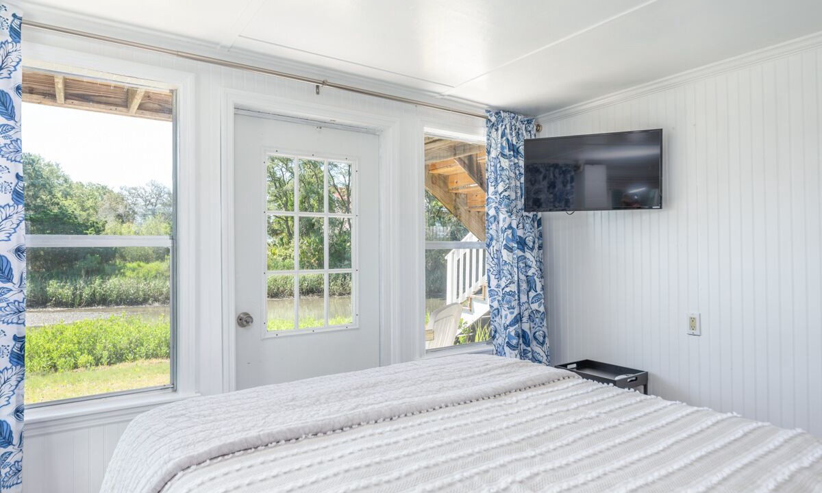 Photo of Bedroom in Oceanmarsh Subdivision
