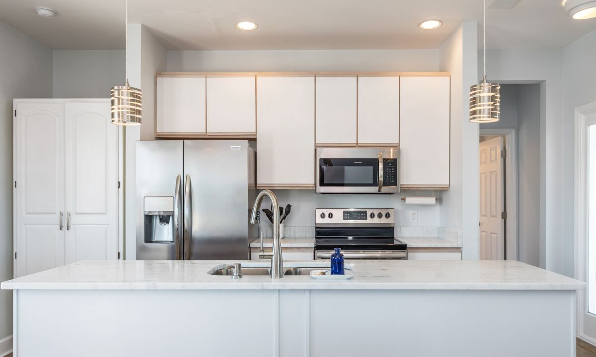 Photo of Kitchen in Oceanmarsh Subdivision