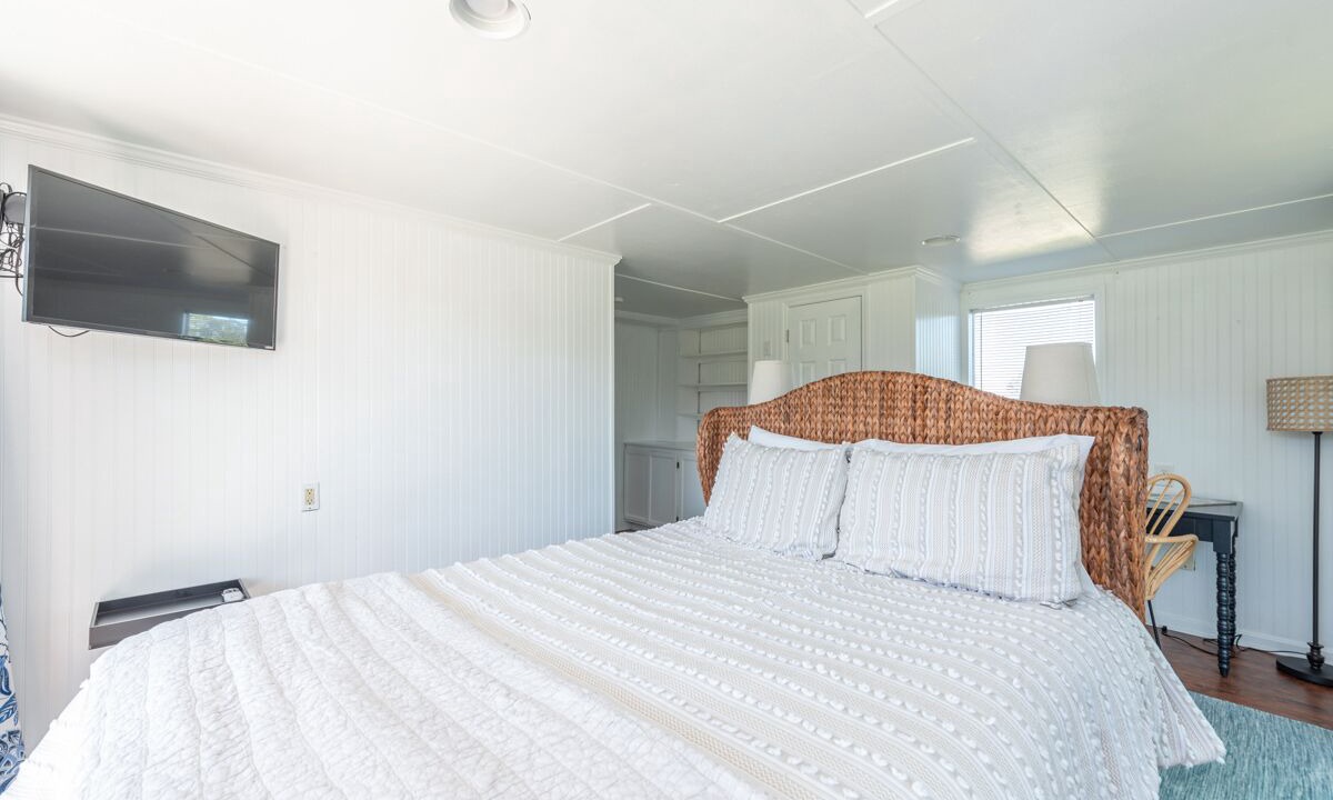 Photo of Bedroom in Oceanmarsh Subdivision
