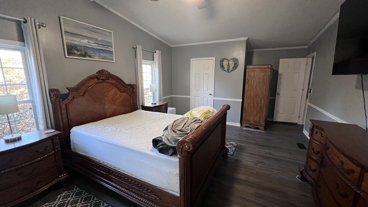 Photo of Bedroom in Townville