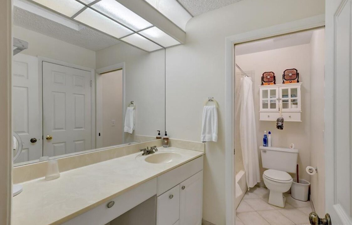 Photo of Bathroom in Hutchinson Island South