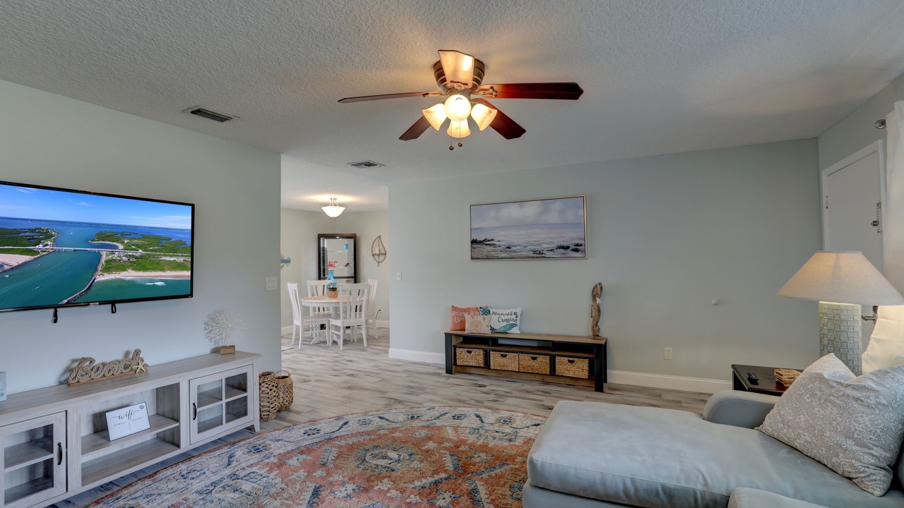 Photo of Livingroom in Sebastian Highlands