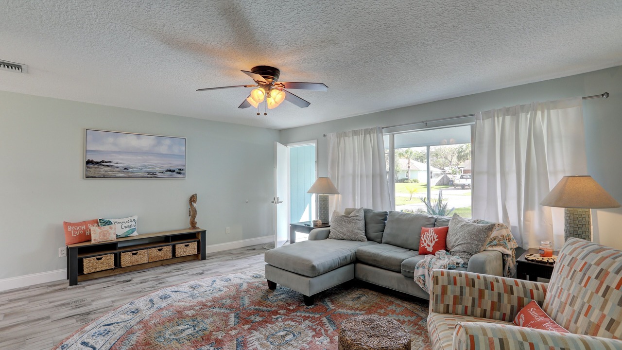 Photo of Livingroom in Sebastian Highlands