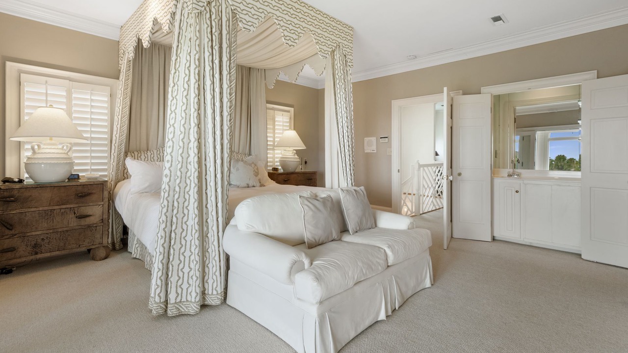 Photo of Bedroom in Debordieu Colony