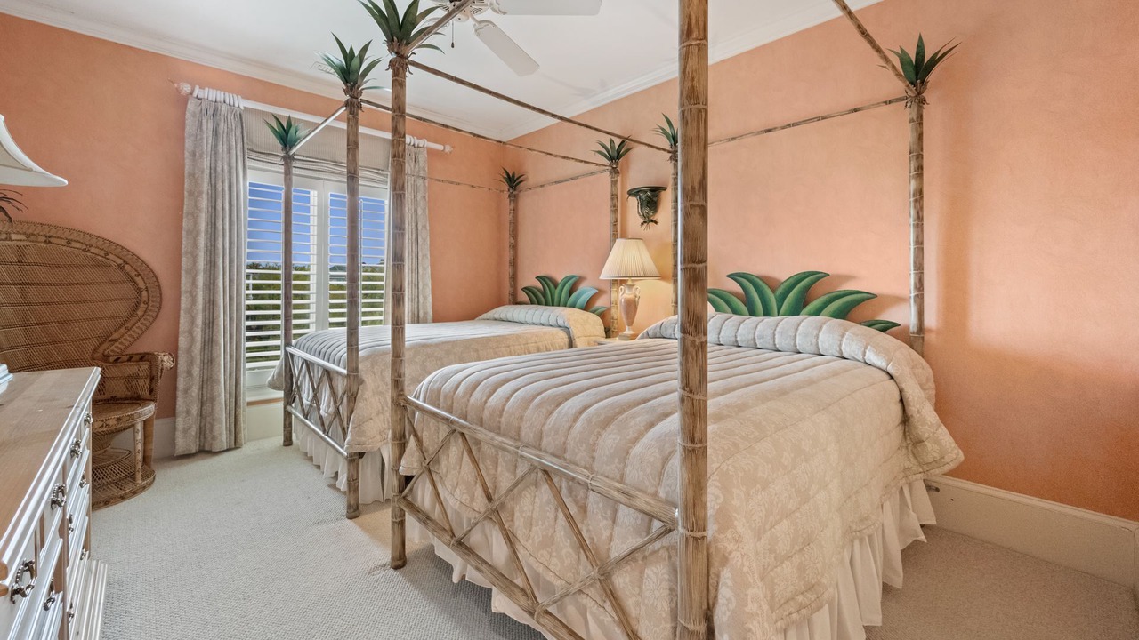 Photo of Bedroom in Debordieu Colony