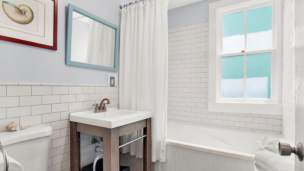 Photo of Bathroom in Dixon Park