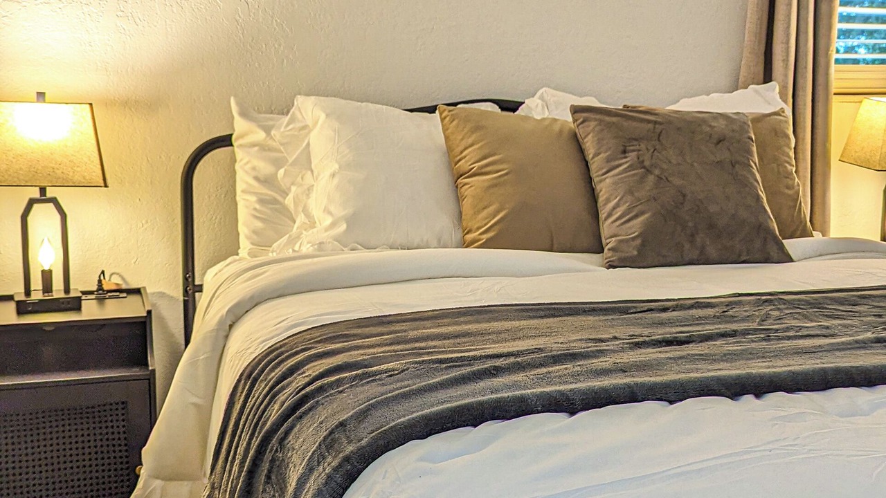 Photo of Bedroom in Riverview