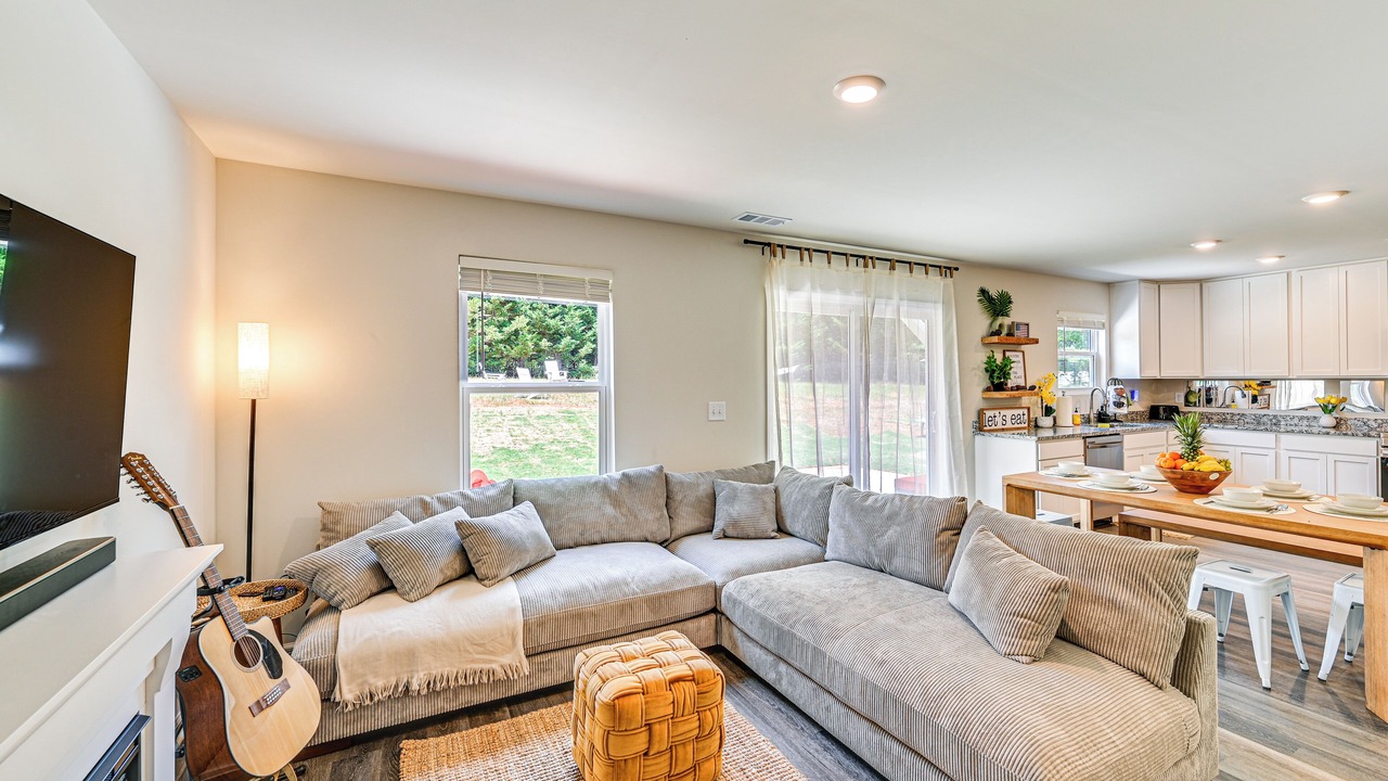 Photo of Livingroom in Anderson
