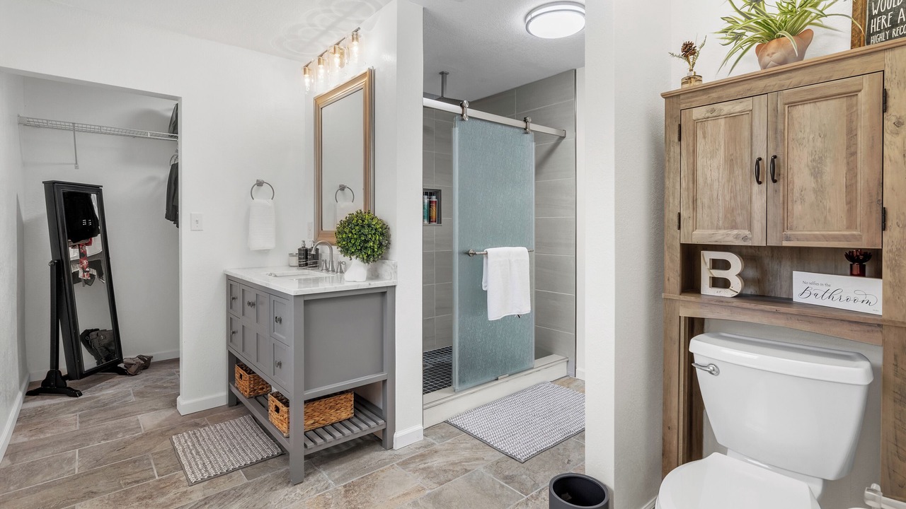 Photo of Bathroom in Lake Wales