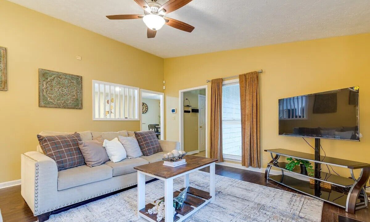 Photo of Livingroom in Fayetteville