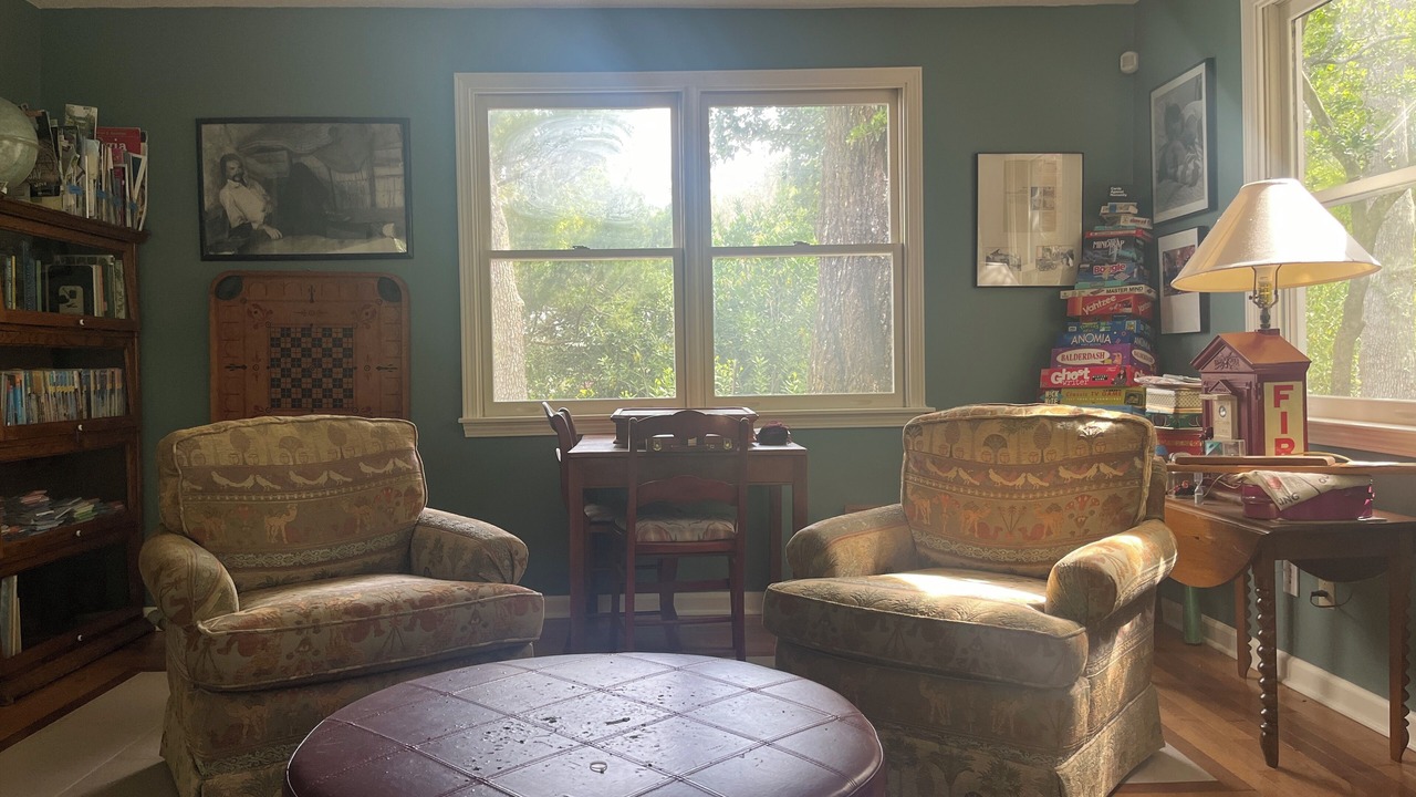 Photo of Livingroom in Isle of Hope Historic District