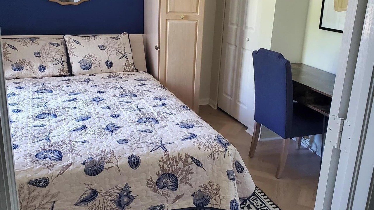 Photo of Bedroom in Crown Pointe