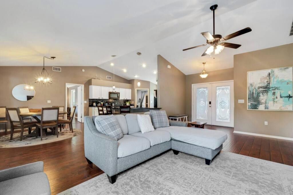 Photo of Livingroom in Winter Haven