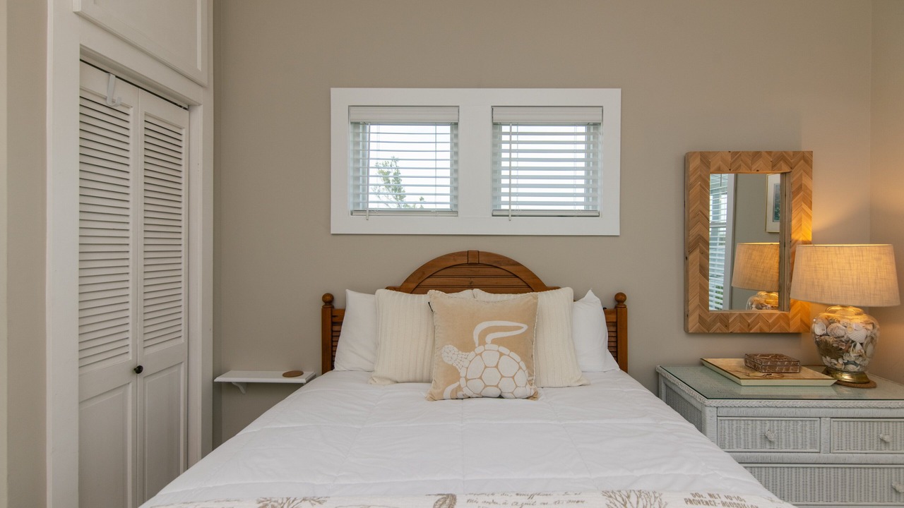 Photo of Bedroom in Edisto Island