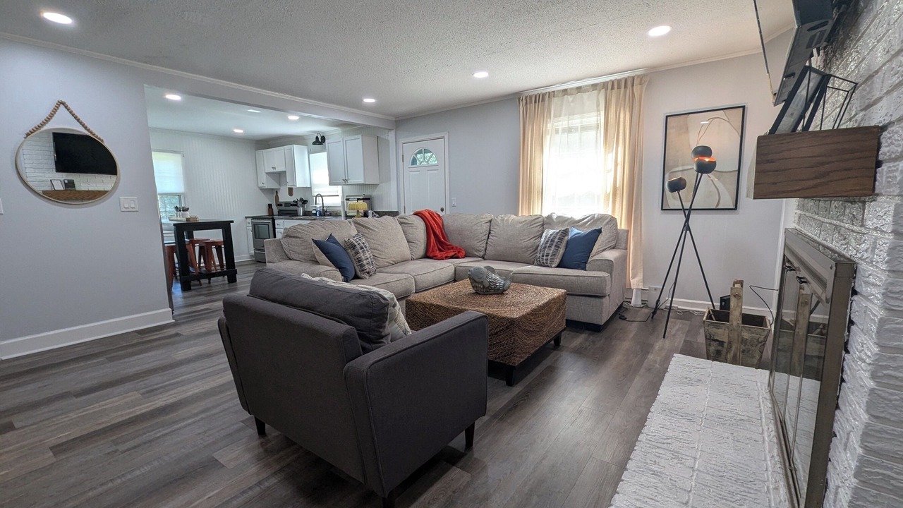 Photo of Livingroom in Taylors