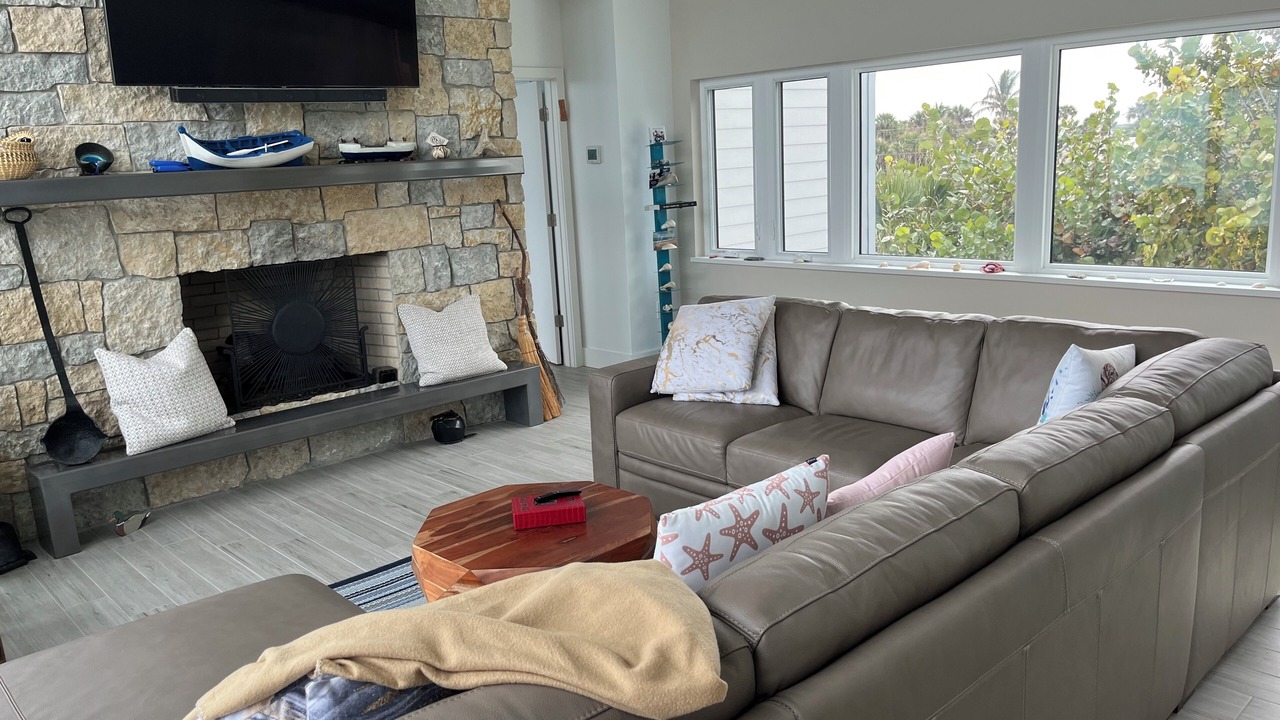 Photo of Livingroom in Melbourne Beach