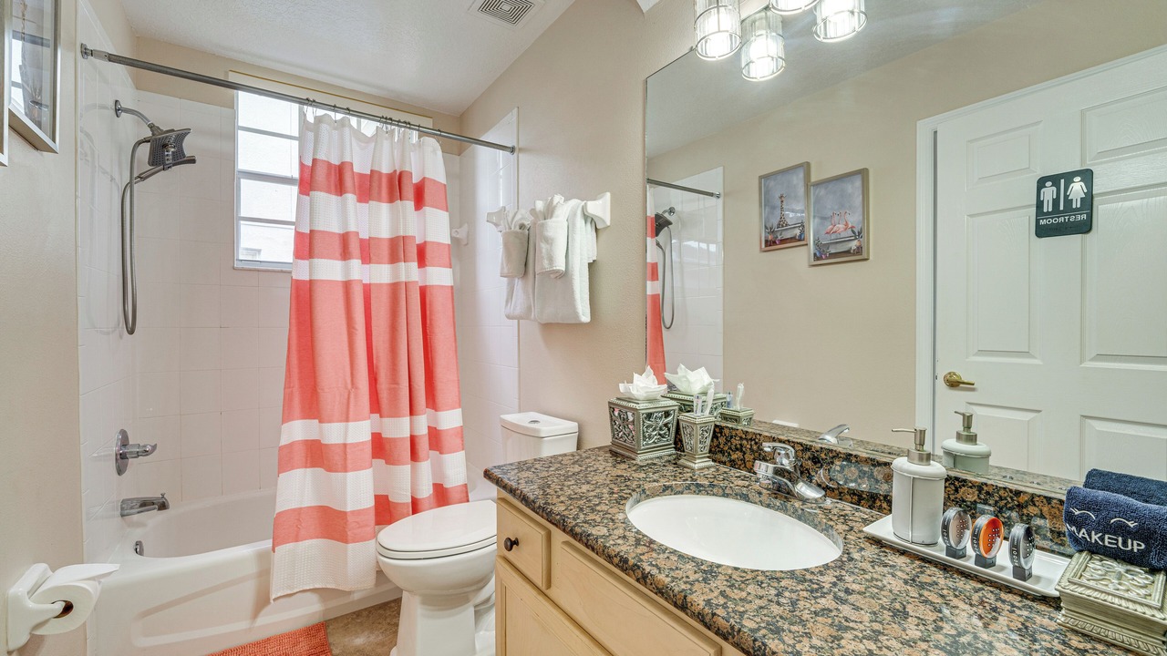 Photo of Bathroom in Calabay Parc