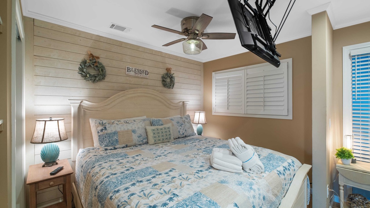 Photo of Bedroom in Folly Field