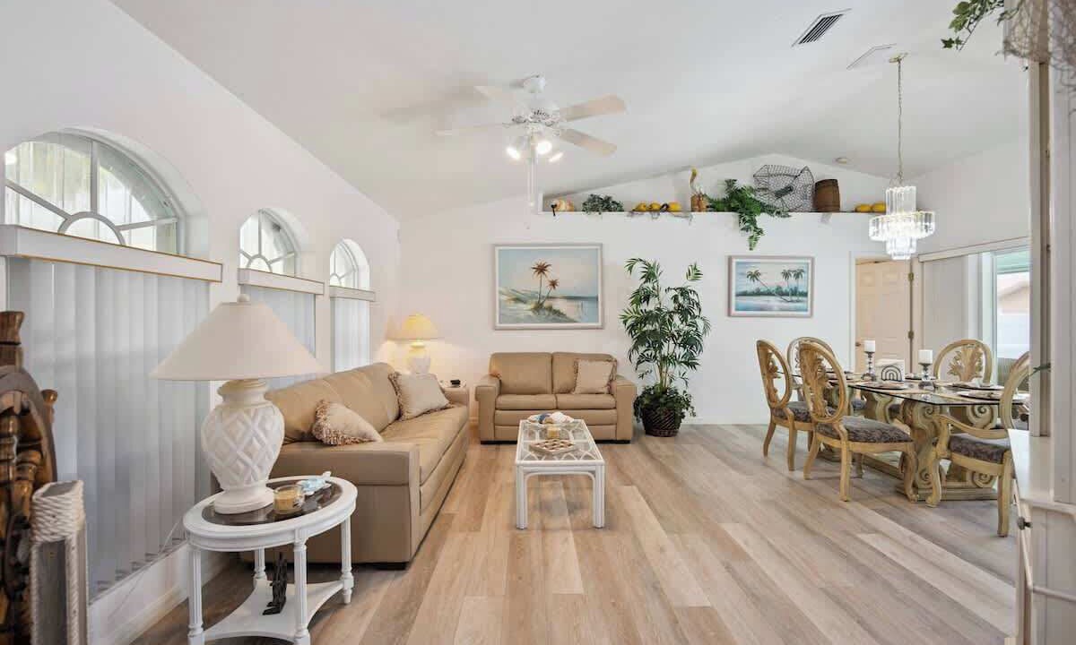 Photo of Livingroom in Port Charlotte