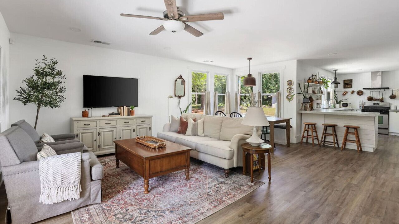 Photo of Livingroom in Cayce