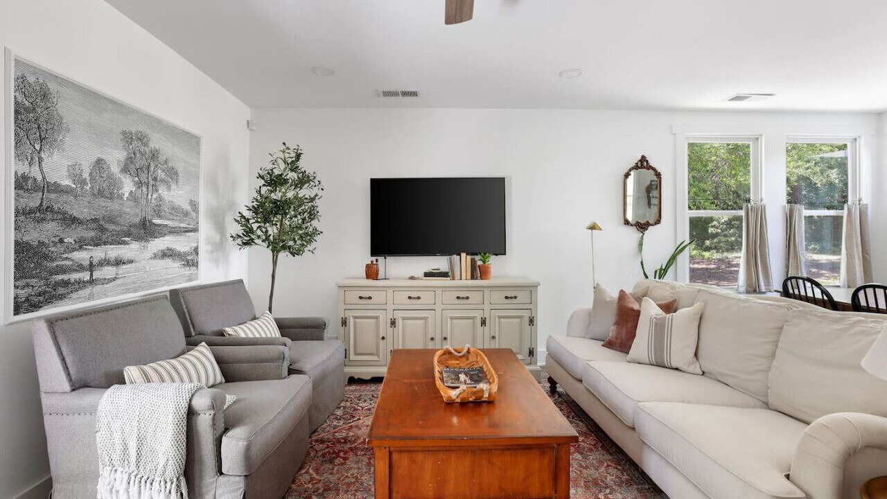 Photo of Livingroom in Cayce