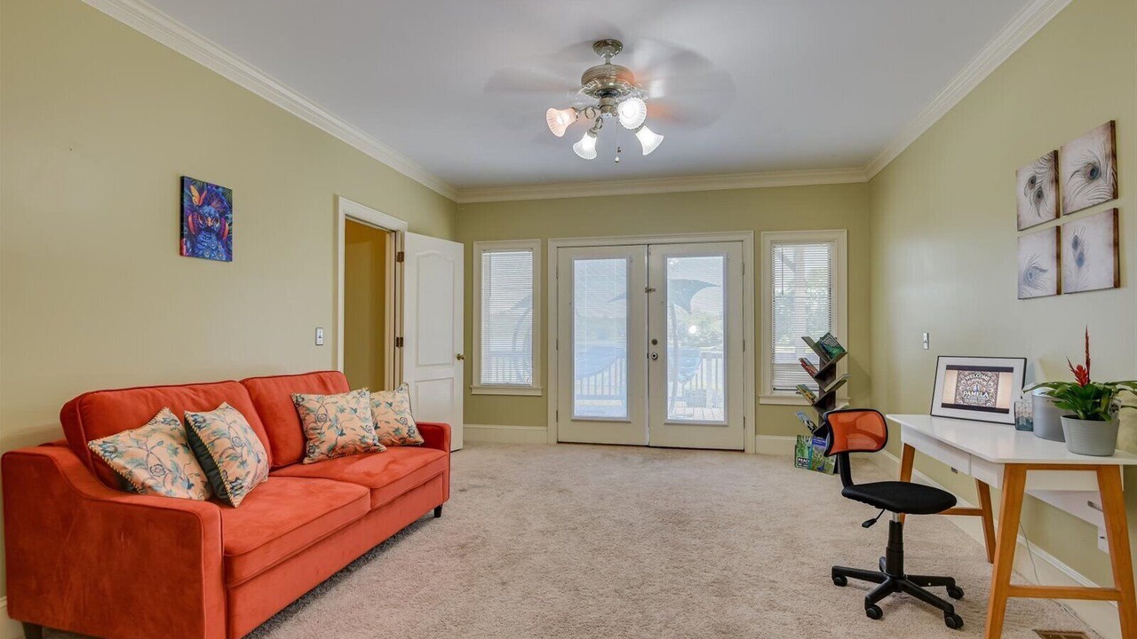 Photo of Livingroom in Evans