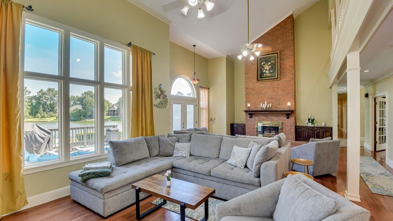 Photo of Livingroom in Evans