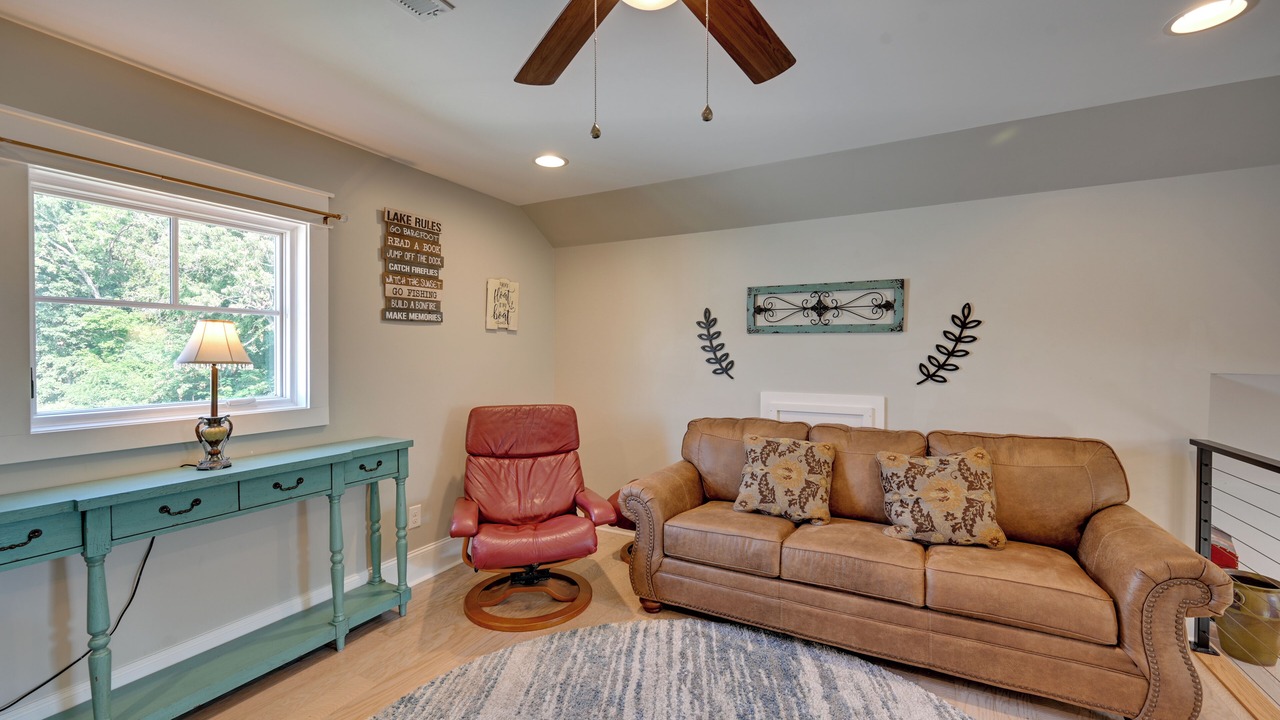 Photo of Livingroom in Greenwood