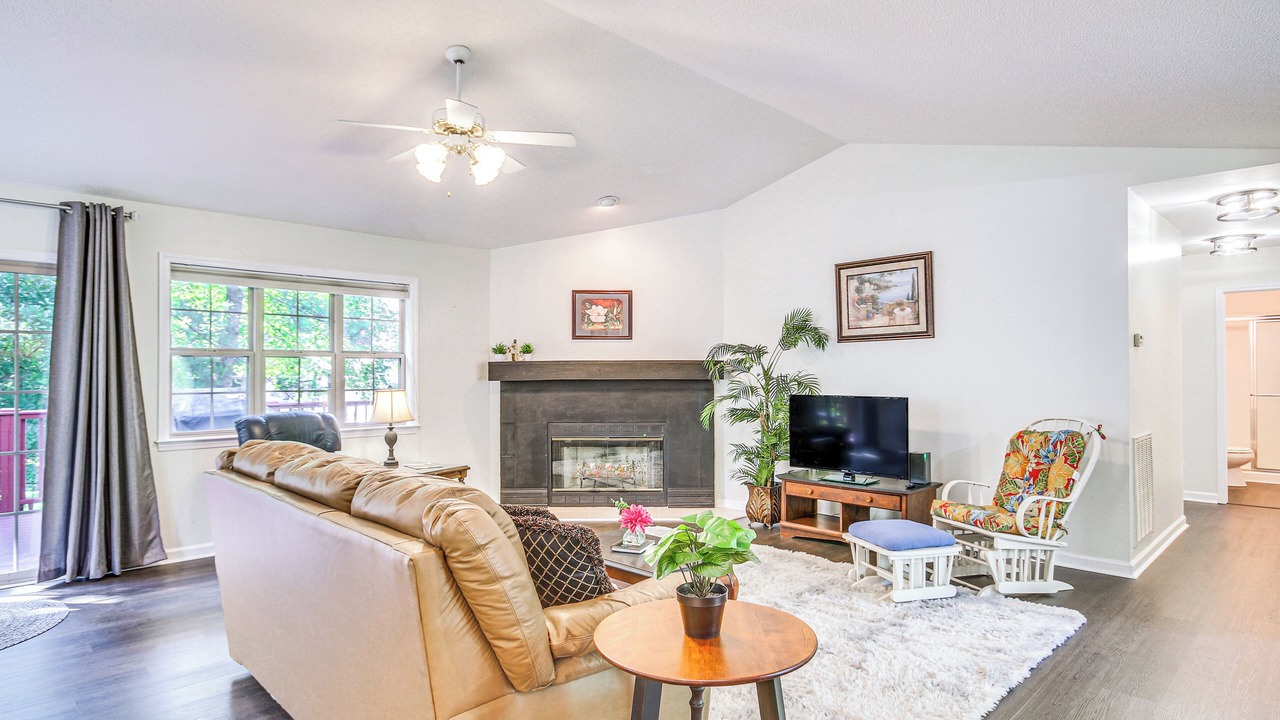 Photo of Livingroom in McCormick