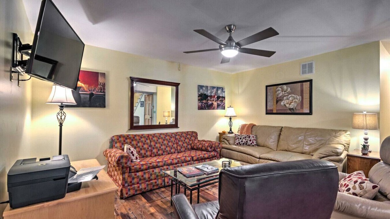 Photo of Livingroom in Royal Pines