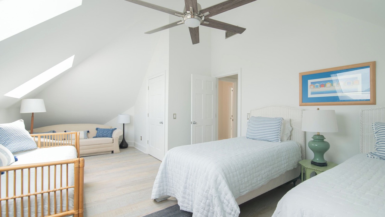 Photo of Bedroom in Debordieu Colony