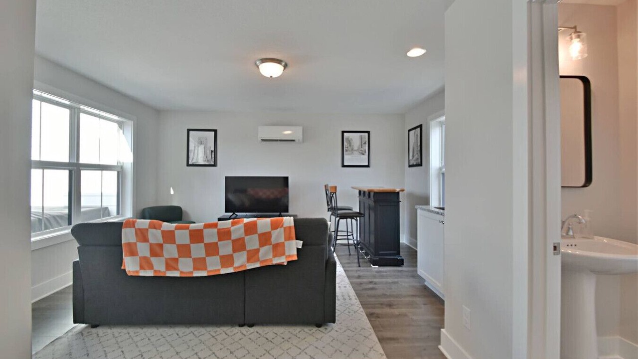 Photo of Livingroom in Knoxville