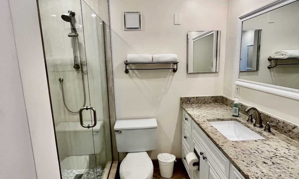 Photo of Bathroom in Hutchinson Island South
